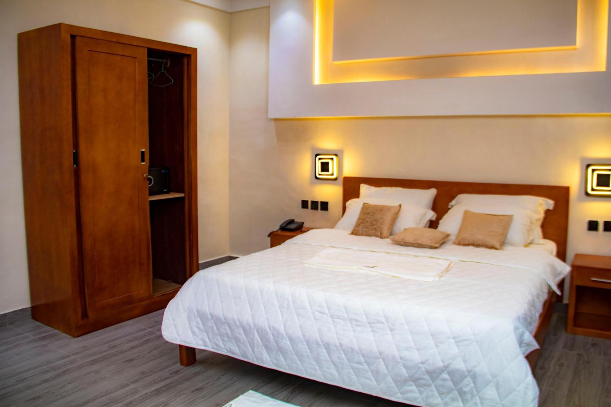 Hotel L'Apero Cotonou Kültér fotó